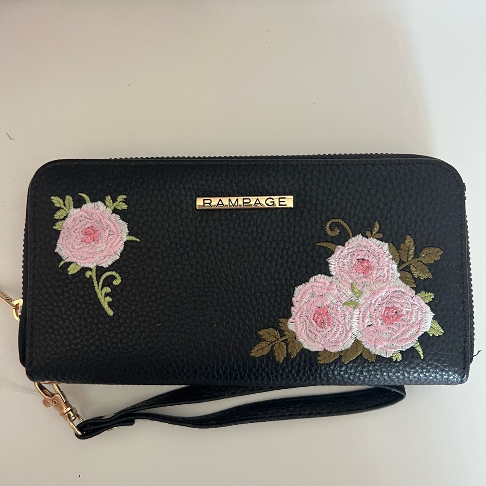 Women’s leather wallet
